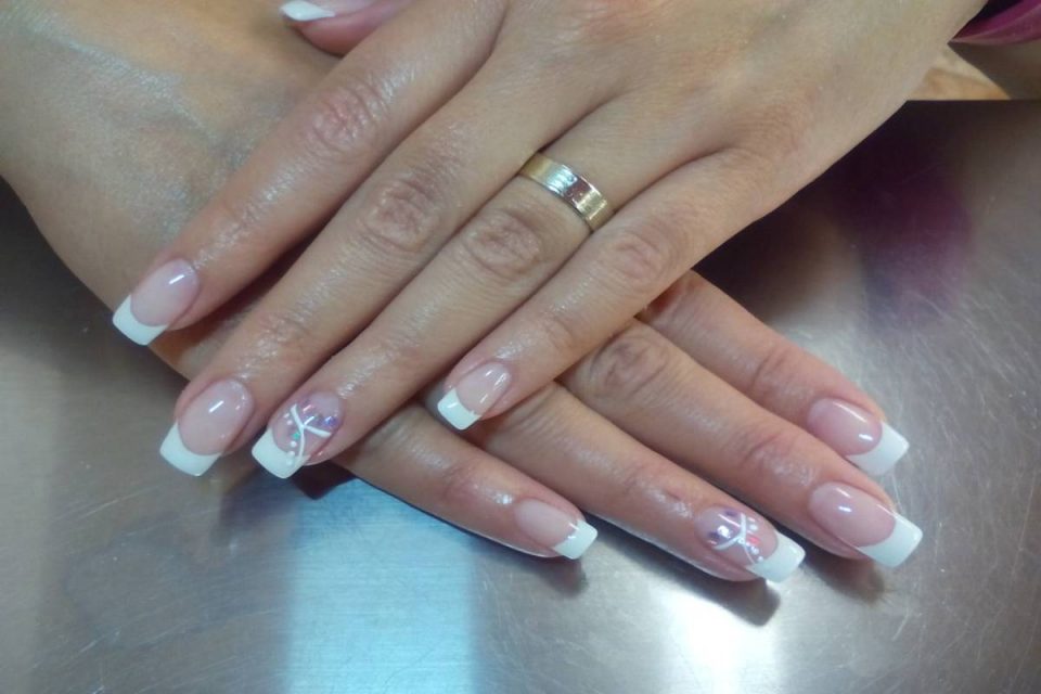Prepare acrylic nails rub on the acrylic nails gently